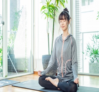 無考の瞑想によってマインドフルネスなどを超越した願望実現ができる。